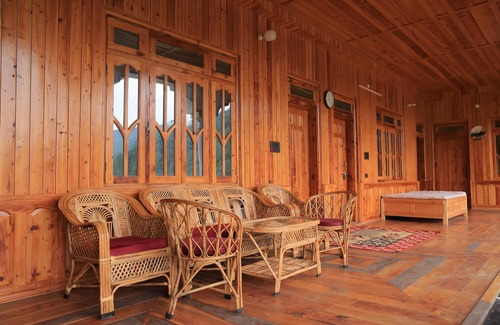 Tehri Cottage | Anandavanam Homestay - near Devalsari Temple by Homeyhuts