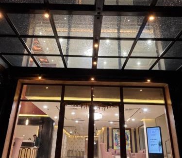 Vrindavan Hotel | Anandi Bhawan by Paandora
