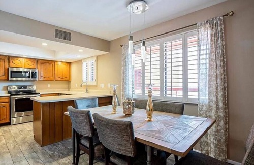 Paradise Valley Village Condo | ANASAZI PARADISE VALLEY 2 BEDROOM RESORT GATED ON GOLF COURSE, 6 HEATED POOLS
