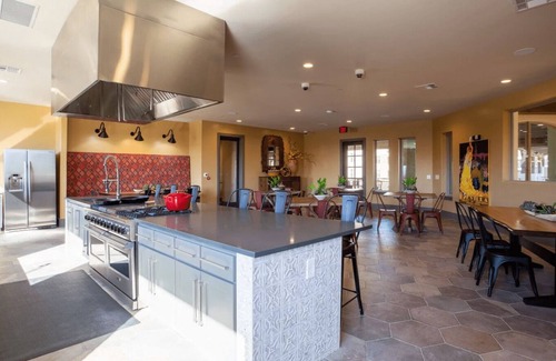Southside Apartment | Anastasia: Stylish Lux Condo: Pool, Balcony, near Riverwalk, AFB