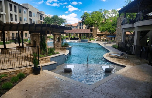 Southside Apartment | Anastasia: Stylish Lux Condo: Pool, Balcony, near Riverwalk, AFB