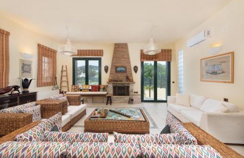 South Rhodes Villa | Anastasia Veranna Villa