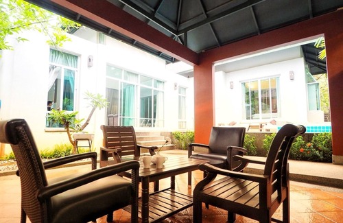 Na Chom Thian Villa | AnB Pool Villa 2BR Red in Pattaya