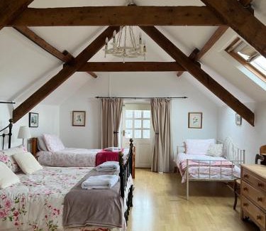 Ballydehob House | Ancaire Cottage Kilbronogue. Schull