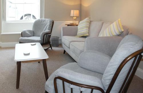 Deal House | Anchor Cottage