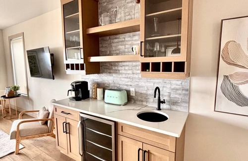 Town of Essex Cottage | Anchor down on your private Beachfront Cottage