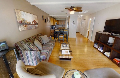Mineral House | Anchor Here- Cozy Waterfront Townhome, Perfect Getaway, Sandy Beach, Boat Slip