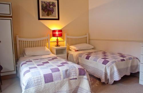 Newport Bed & Breakfast | Anchor House Accommodation Room Only