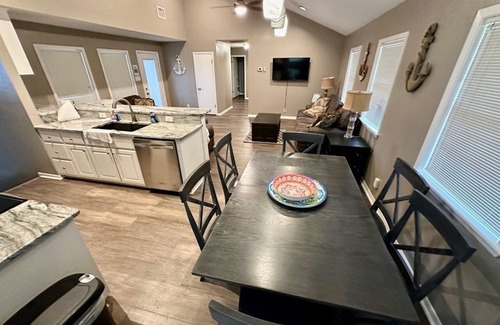 Port O Connor House | ANCHOR HOUSE Great Value Close to Beach in POC