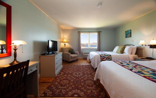 Twillingate Hotel | Anchor Inn Hotel and Suites