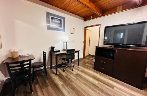Blaine Hotel | Anchor Inn Motel by Loyalty