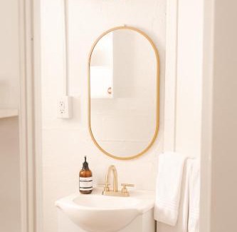 Greilickville Hotel | Anchor Inn