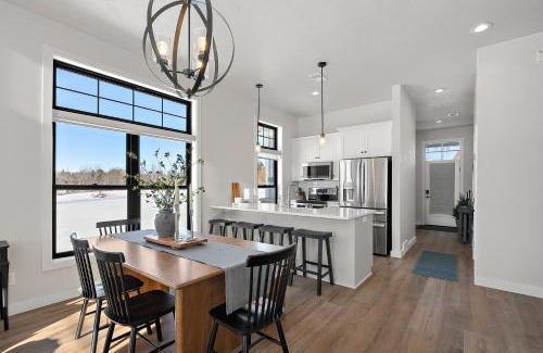 Egg Harbor House | Anchor Point Condo by Simple Life Rentals