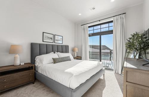 Egg Harbor House | Anchor Point Condo by Simple Life Rentals