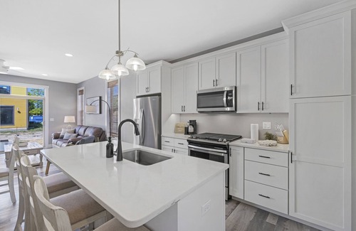 Ottawa House | Anchor's Away 3 bed 3.5 bath