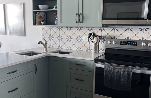 Yellow Point Condo | Anchor's End at Inn of the Sea. Ocean front, ground floor condo. Pet friendly.
