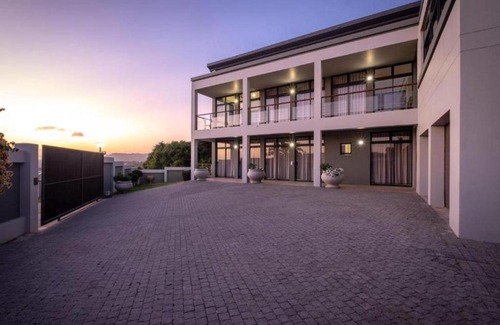 Bothastrand House | Anchor's Haven Hersham