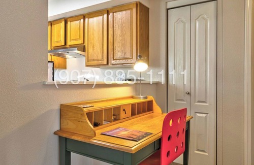 Fairview Apartment | Anchor Town Lodge- The Beluga