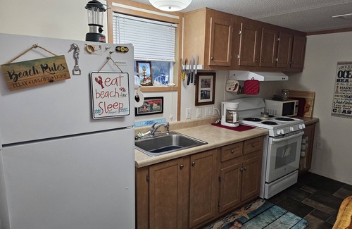 Supply House | Anchored Aweigh - Cozy fishing retreat only 5 minutes to the beach!