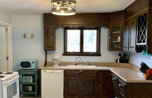 Van Buren Point House | "Anchors Away" Coastal Abode in Van Buren Point