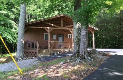 Byrdstown Cabin | Anchors Away - Minutes to Star Pointe, Eagle Cove and Sunset Marinas