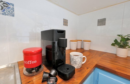 Innes Park Villa | Anchors Away Opposite Beach and Park, Dogs Welcome