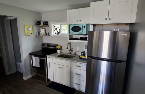 Geneva-on-the-Lake Apartment | Anchors Away at Christopher's Dockside