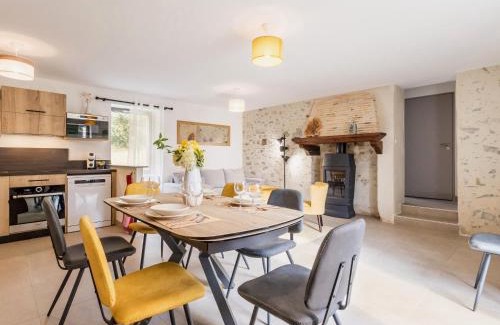 Saint-Colomban House | Ancien corps de ferme rénové avec jardin, terrasse et recharge EV, à 24 km de Nantes - FR-1-306-1282