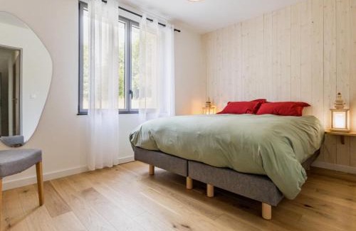 Saint-Colomban House | Ancien corps de ferme rénové avec jardin, terrasse et recharge EV, à 24 km de Nantes - FR-1-306-1282