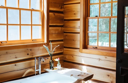 Pemberton Ski Chalet | Ancient Cedars Lodge