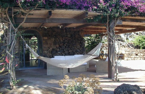 Pantelleria Villa | Ancient Dammuso with beautiful garden CIN: IT081014C2QNZ3XVTN
