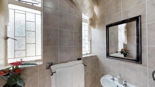 Potchefstroom House | Ancient Emperor Guest Estate