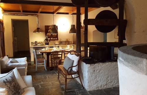 Ortonovo Villa | Ancient luxury oil mill