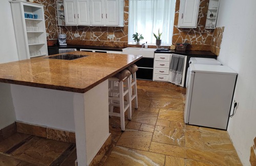 Coin Villa | Andalusian Pool Parties, Music & Magic