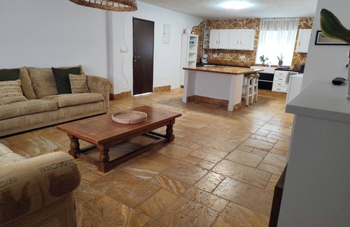 Coin Villa | Andalusian Pool Parties, Music & Magic