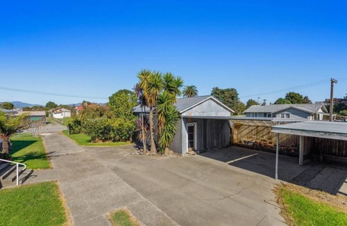 Waiotahi House | Andam Cottage, Central Opotiki