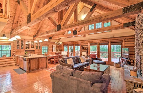 Anderson Island House | Anderson Island Cabin on Half Acre with Fire Pit!