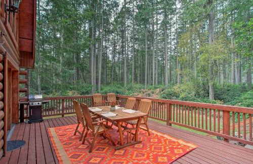 Anderson Island House | Anderson Island Cabin on Half Acre with Fire Pit!