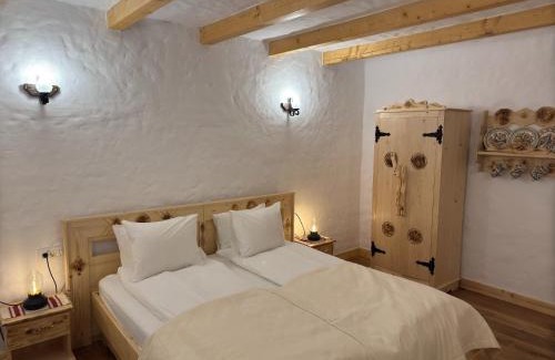 Moeciu de Sus Cabin | Andolia