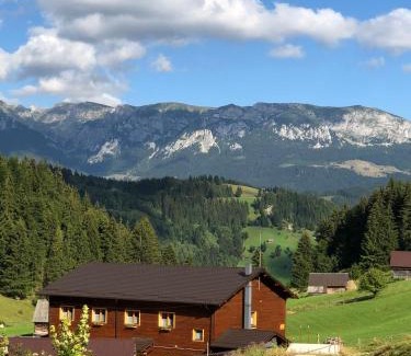 Moeciu de Sus Cabin | Andolia
