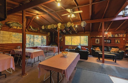 Fort Smith Cabin | Andrew Lake