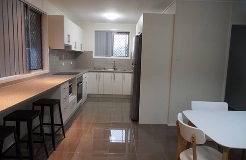 Wilsonton House | Andrew's Place - 3 Bedroom House with Netflix