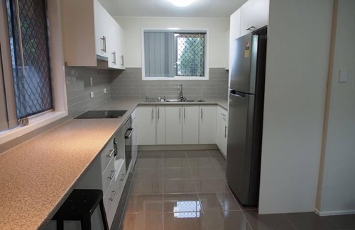 Wilsonton House | Andrew's Place - 3 Bedroom House with Netflix