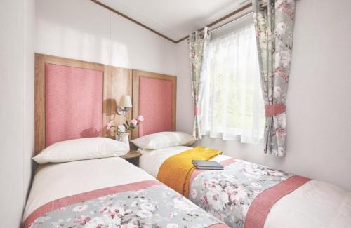 Axminster Resort | Andrewshayes Holiday Park