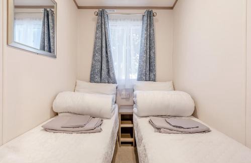 Axminster Resort | Andrewshayes Holiday Park