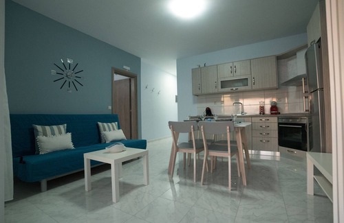 Neo Kalamaki Apartment | Andriana''. The emerald of the south.