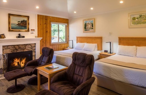 Pacific Grove Hotel | Andril Fireplace Cottages