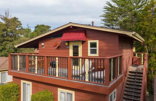 Pacific Grove Hotel | Andril Fireplace Cottages