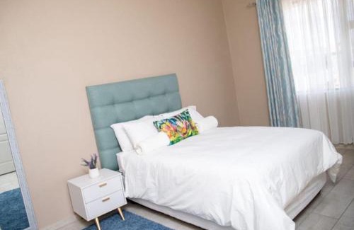 Moses Kotane Cabin | AndriMat Roadside Guest Lodge
