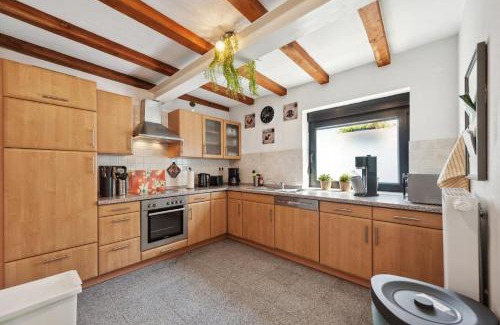 Kaiserslautern Apartment | ANDRISS - Travel & Work - 5 BR - Kitchen - Parking